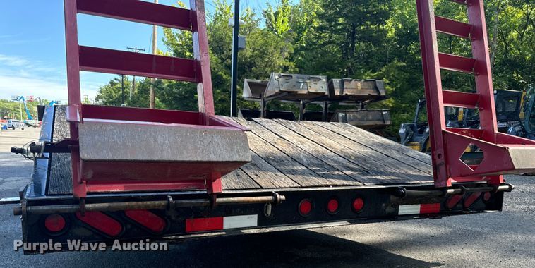 image for item OF9759 2016 Towmaster TC-10 equipment trailer