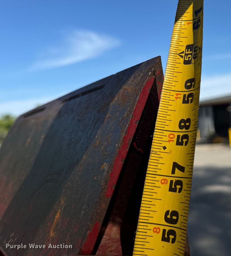 image for item OF9759 2016 Towmaster TC-10 equipment trailer