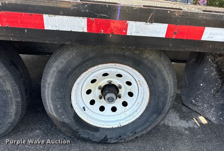 image for item OF9759 2016 Towmaster TC-10 equipment trailer