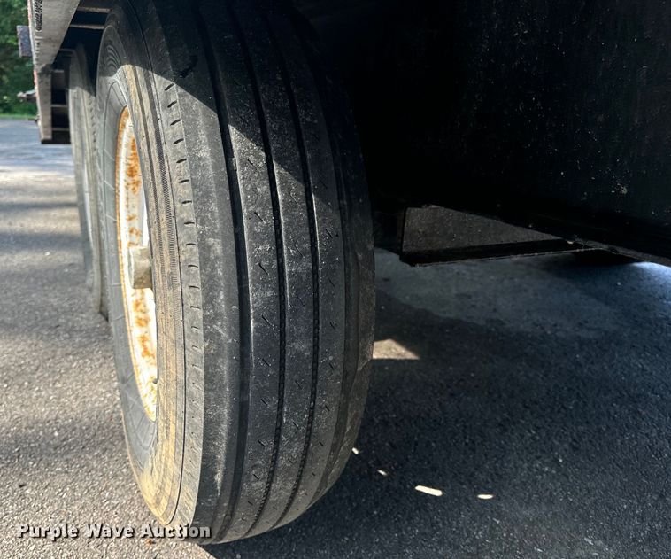 image for item OF9759 2016 Towmaster TC-10 equipment trailer