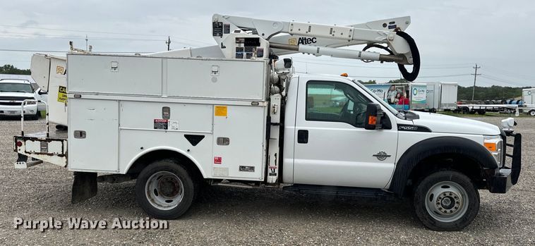 image for item OF9764 2014 Ford F550 Super Duty XL bucket truck