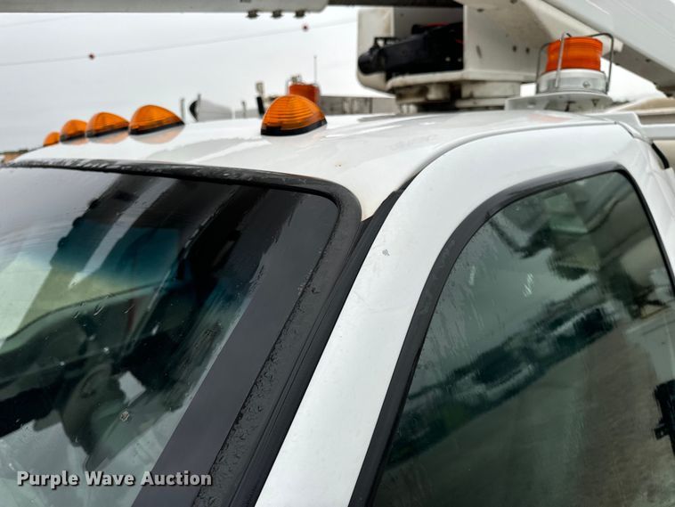 image for item OF9764 2014 Ford F550 Super Duty XL bucket truck