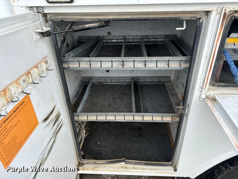 image for item OF9764 2014 Ford F550 Super Duty XL bucket truck