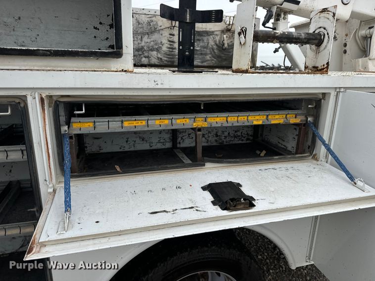 image for item OF9764 2014 Ford F550 Super Duty XL bucket truck