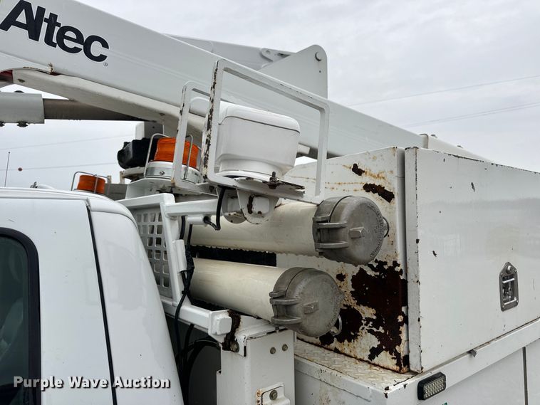 image for item OF9764 2014 Ford F550 Super Duty XL bucket truck