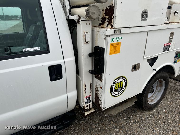 image for item OF9764 2014 Ford F550 Super Duty XL bucket truck