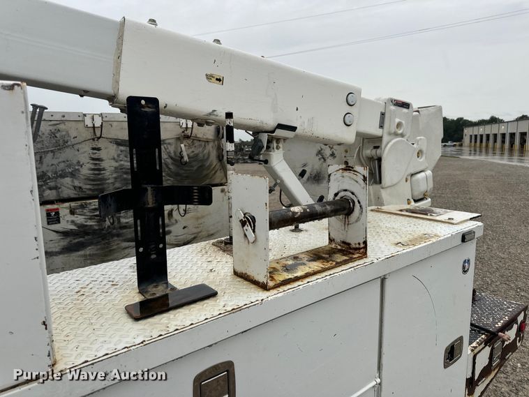 image for item OF9764 2014 Ford F550 Super Duty XL bucket truck