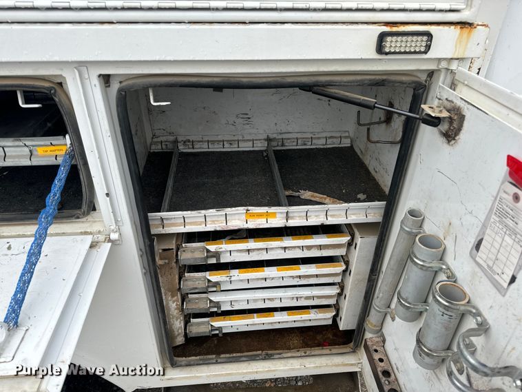 image for item OF9764 2014 Ford F550 Super Duty XL bucket truck