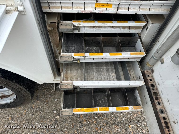 image for item OF9764 2014 Ford F550 Super Duty XL bucket truck