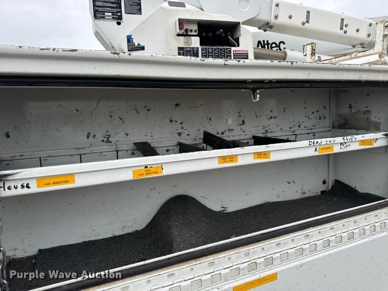 image for item OF9764 2014 Ford F550 Super Duty XL bucket truck