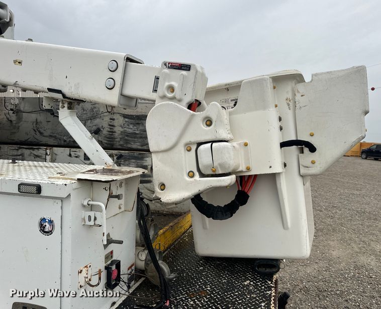 image for item OF9764 2014 Ford F550 Super Duty XL bucket truck