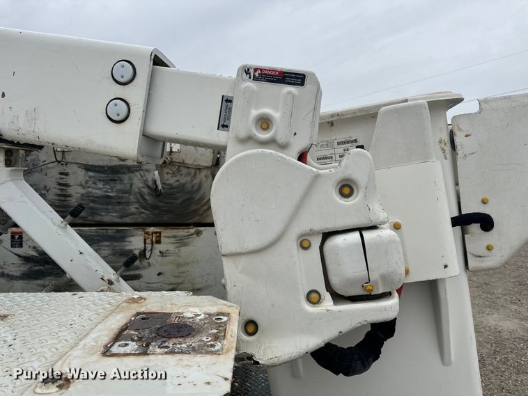 image for item OF9764 2014 Ford F550 Super Duty XL bucket truck