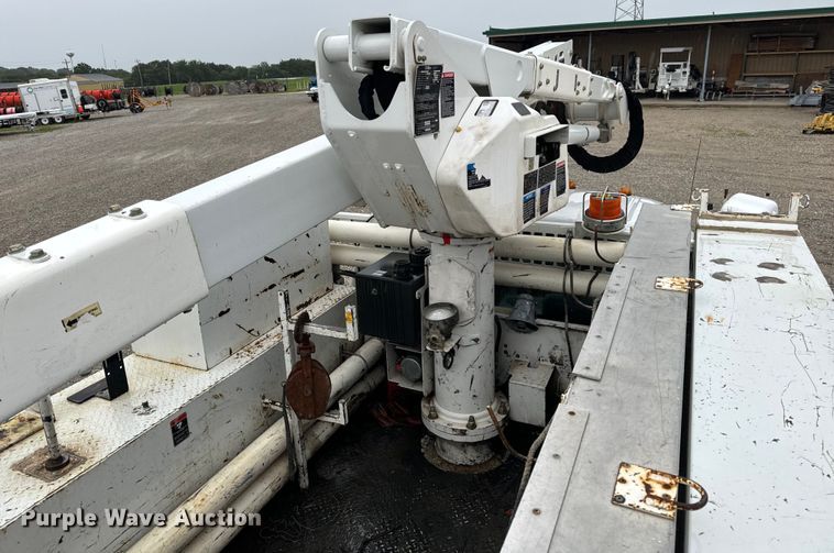 image for item OF9764 2014 Ford F550 Super Duty XL bucket truck