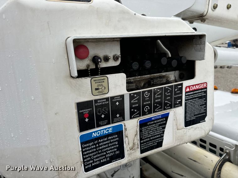 image for item OF9764 2014 Ford F550 Super Duty XL bucket truck