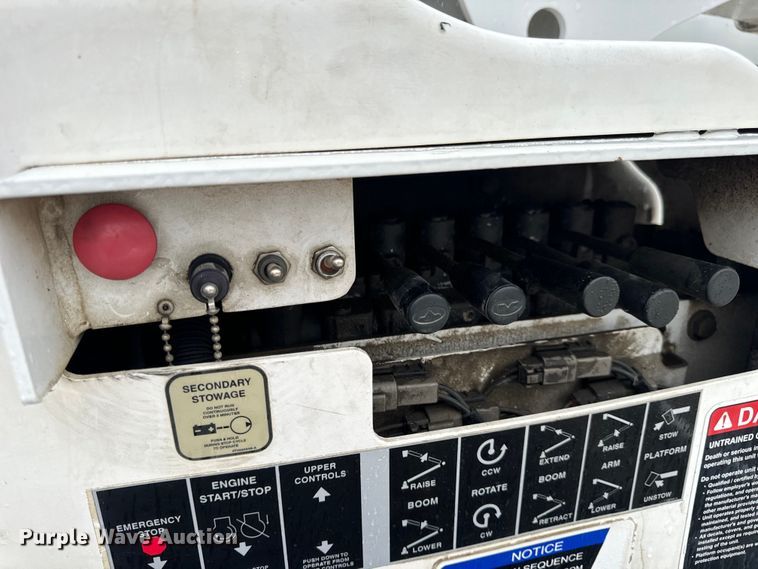 image for item OF9764 2014 Ford F550 Super Duty XL bucket truck