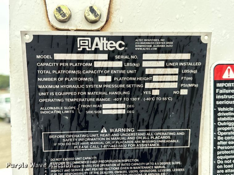 image for item OF9764 2014 Ford F550 Super Duty XL bucket truck