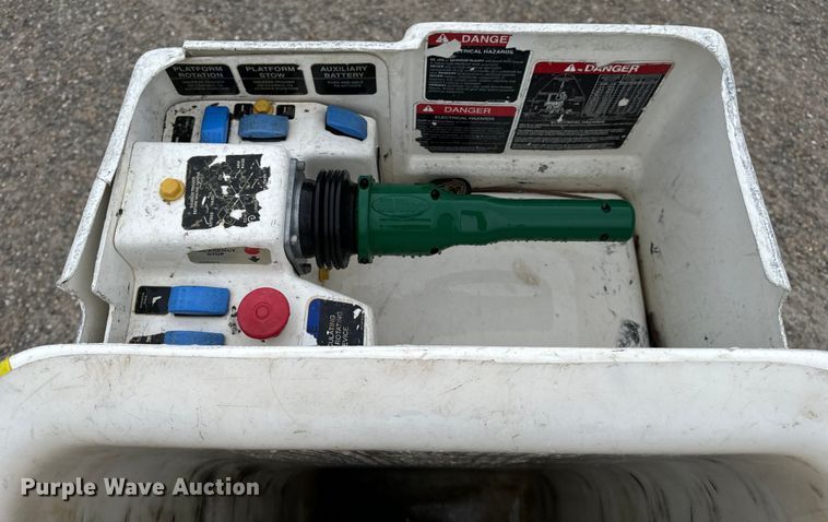 image for item OF9764 2014 Ford F550 Super Duty XL bucket truck