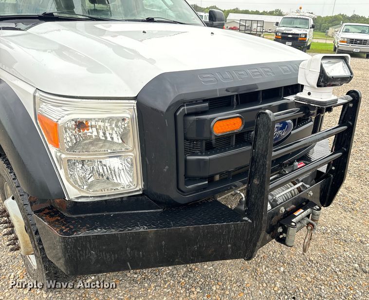 image for item OF9764 2014 Ford F550 Super Duty XL bucket truck