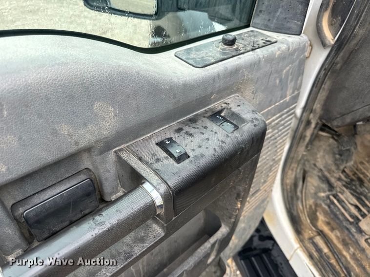 image for item OF9764 2014 Ford F550 Super Duty XL bucket truck