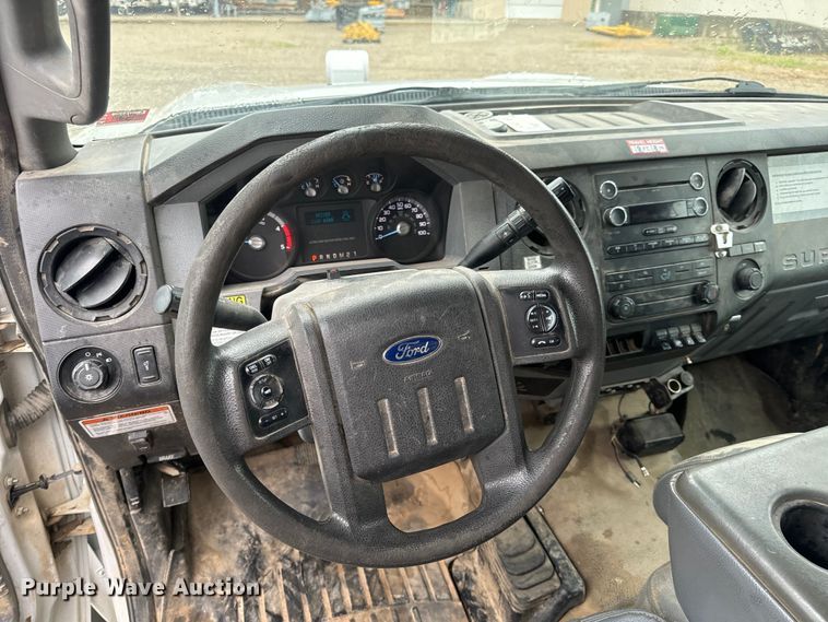 image for item OF9764 2014 Ford F550 Super Duty XL bucket truck