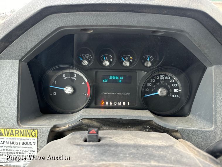 image for item OF9764 2014 Ford F550 Super Duty XL bucket truck