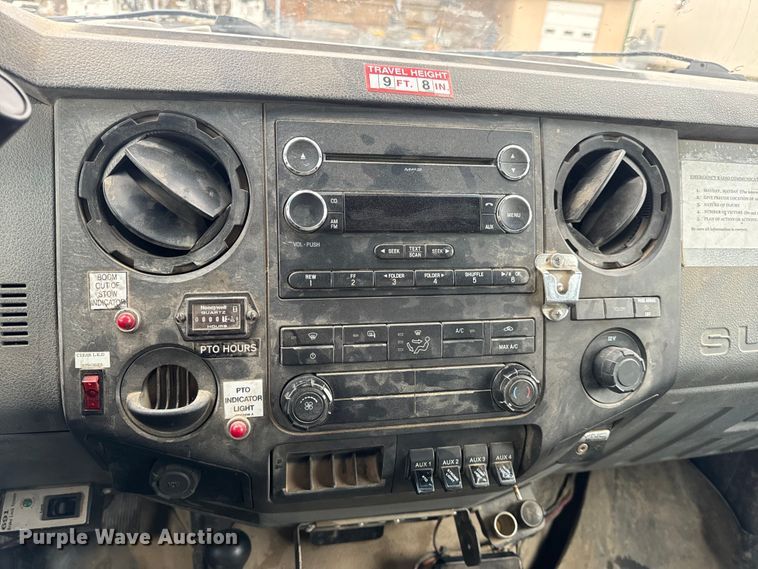 image for item OF9764 2014 Ford F550 Super Duty XL bucket truck