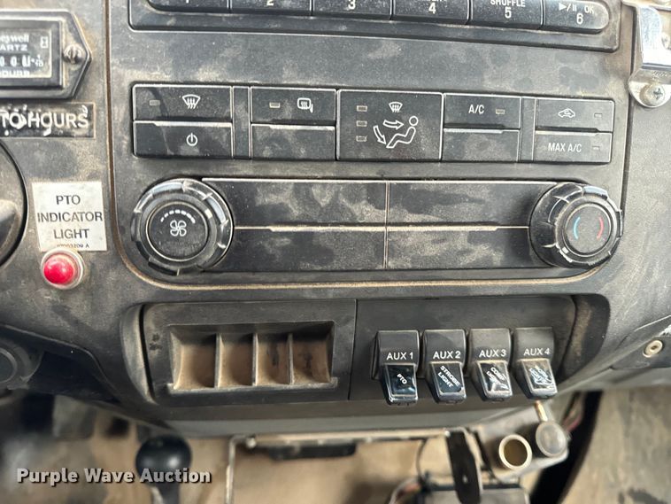 image for item OF9764 2014 Ford F550 Super Duty XL bucket truck