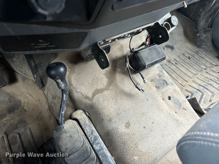 image for item OF9764 2014 Ford F550 Super Duty XL bucket truck