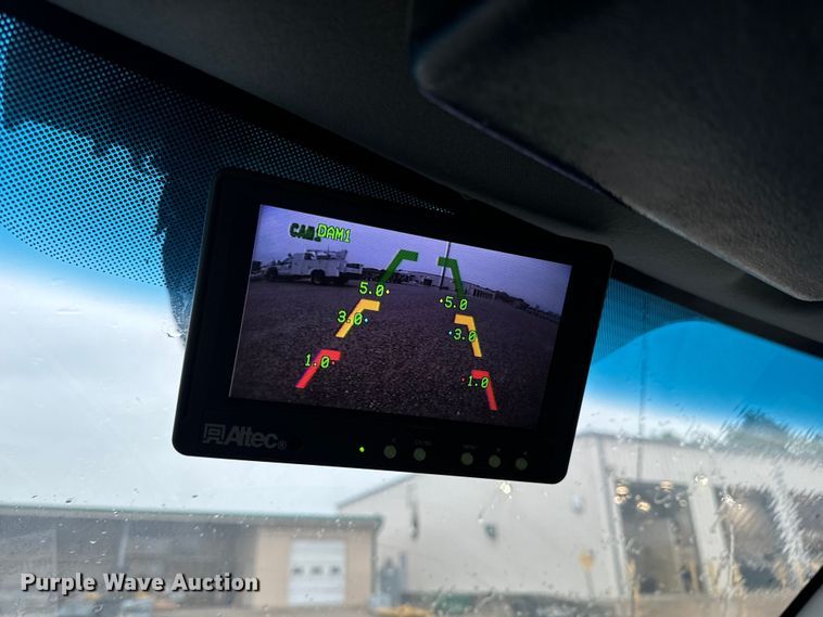 image for item OF9764 2014 Ford F550 Super Duty XL bucket truck