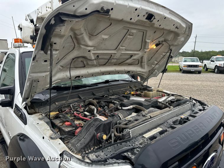 image for item OF9764 2014 Ford F550 Super Duty XL bucket truck