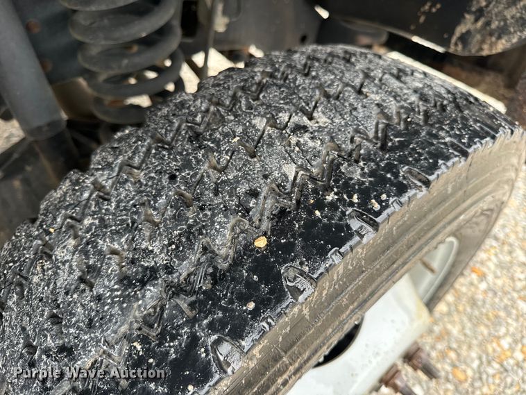 image for item OF9764 2014 Ford F550 Super Duty XL bucket truck