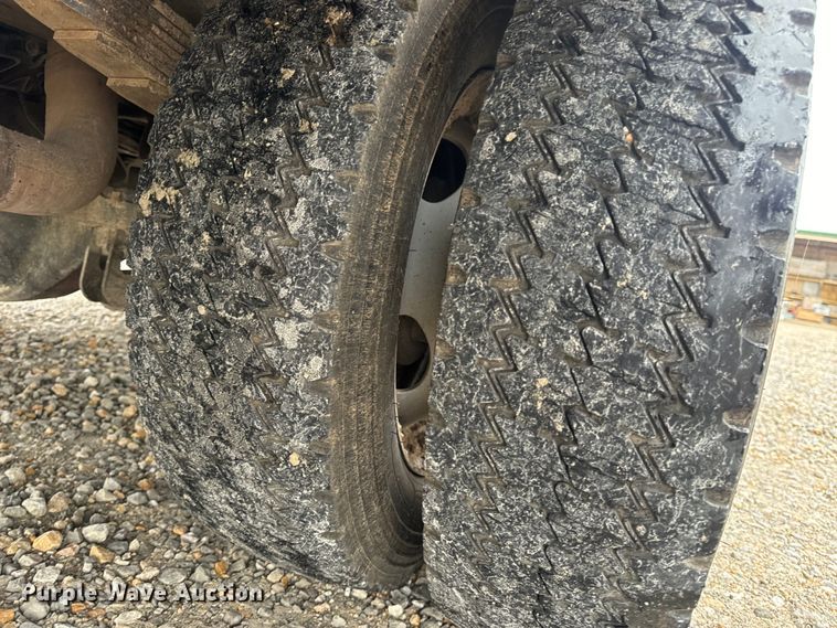 image for item OF9764 2014 Ford F550 Super Duty XL bucket truck