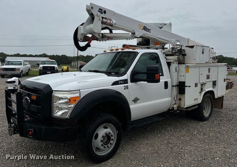 image for item OF9767 2013 Ford  F550 Super Duty XL bucket truck