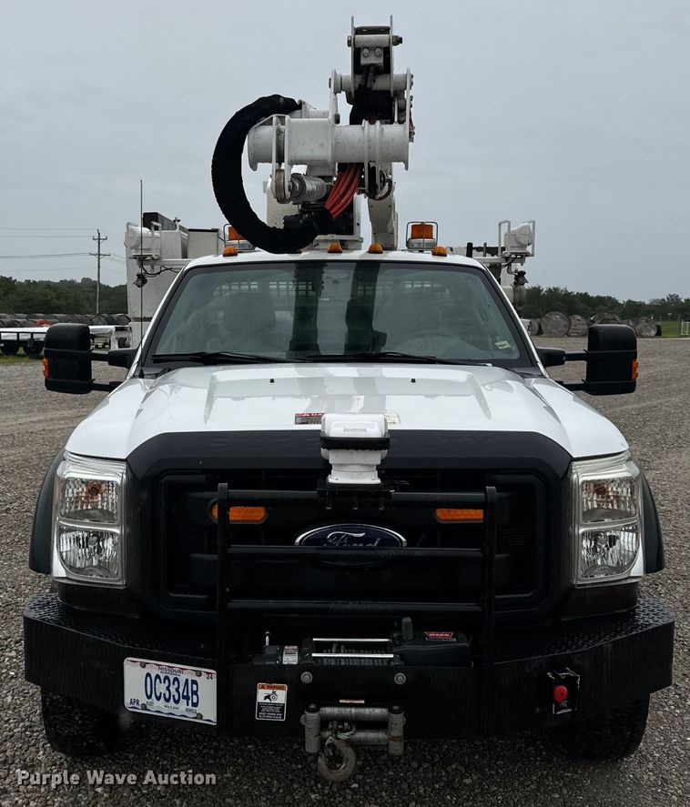 image for item OF9767 2013 Ford  F550 Super Duty XL bucket truck