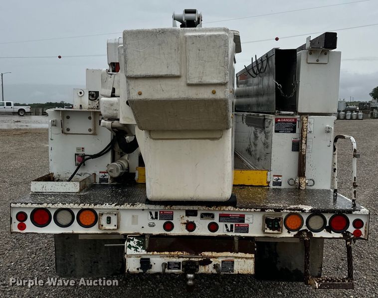 image for item OF9767 2013 Ford  F550 Super Duty XL bucket truck