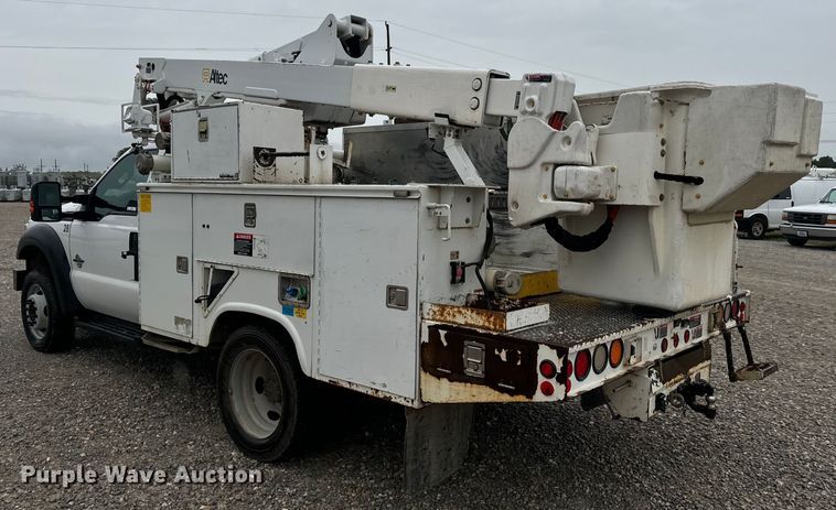 image for item OF9767 2013 Ford  F550 Super Duty XL bucket truck