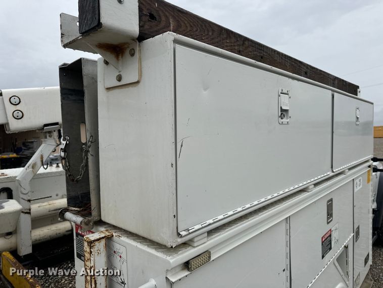 image for item OF9767 2013 Ford  F550 Super Duty XL bucket truck