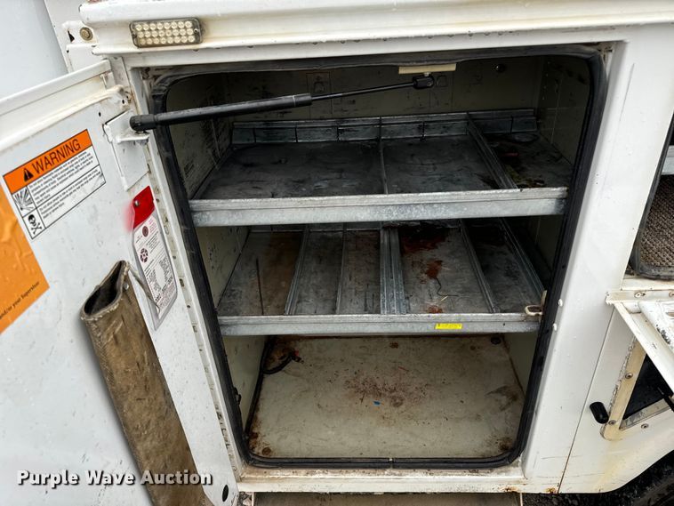 image for item OF9767 2013 Ford  F550 Super Duty XL bucket truck