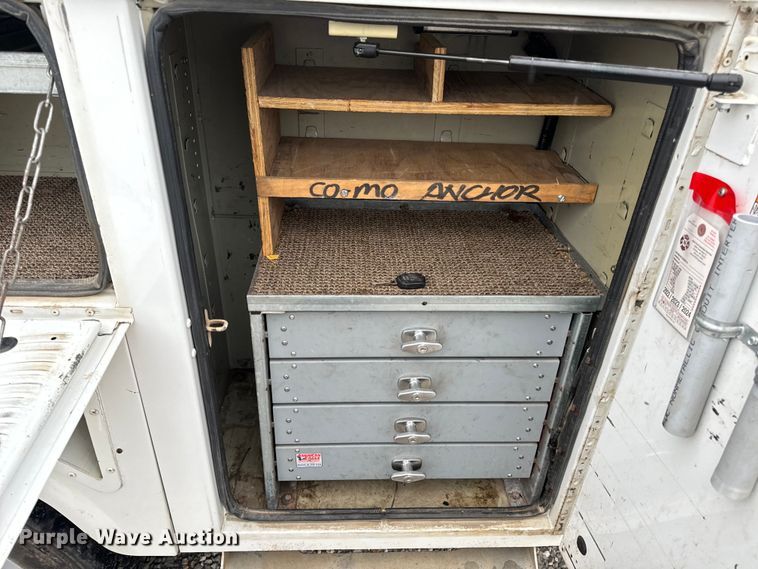 image for item OF9767 2013 Ford  F550 Super Duty XL bucket truck