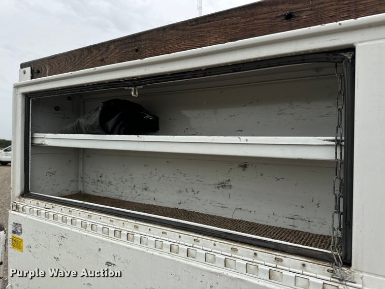 image for item OF9767 2013 Ford  F550 Super Duty XL bucket truck