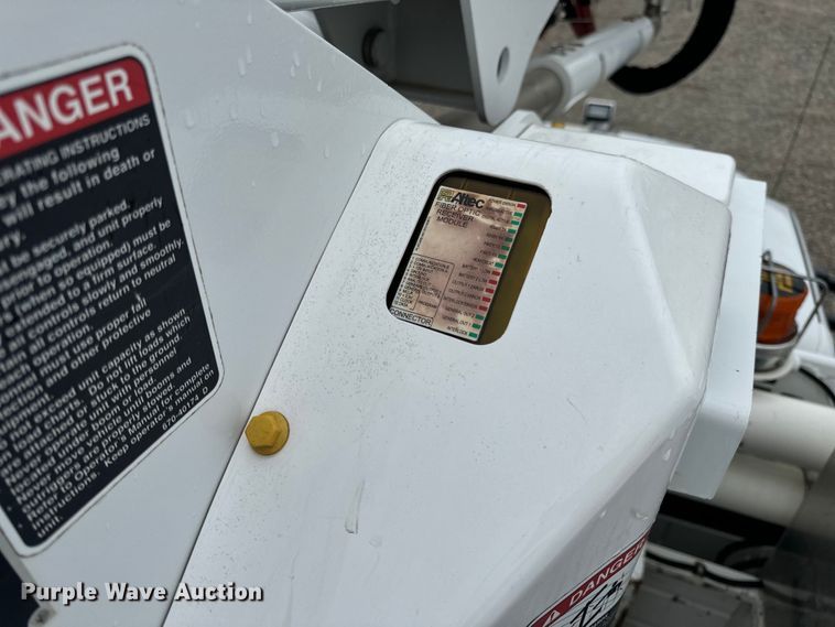 image for item OF9767 2013 Ford  F550 Super Duty XL bucket truck