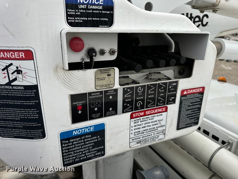 image for item OF9767 2013 Ford  F550 Super Duty XL bucket truck