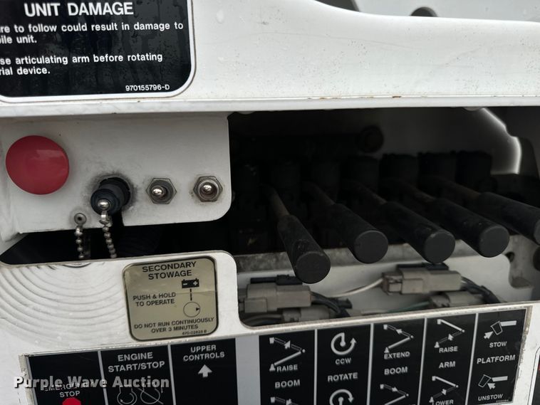 image for item OF9767 2013 Ford  F550 Super Duty XL bucket truck