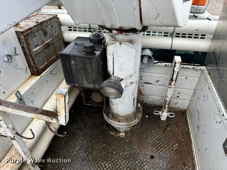 image for item OF9767 2013 Ford  F550 Super Duty XL bucket truck