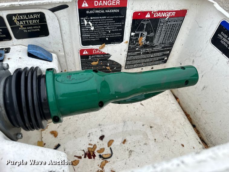 image for item OF9767 2013 Ford  F550 Super Duty XL bucket truck