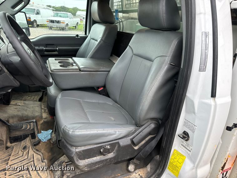 image for item OF9767 2013 Ford  F550 Super Duty XL bucket truck