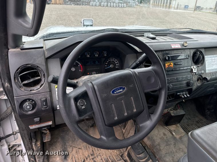 image for item OF9767 2013 Ford  F550 Super Duty XL bucket truck