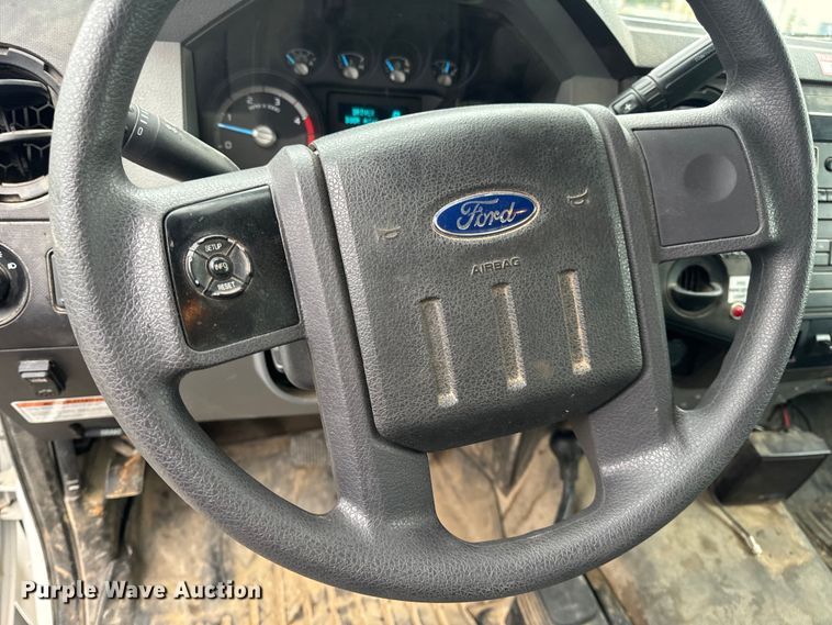 image for item OF9767 2013 Ford  F550 Super Duty XL bucket truck