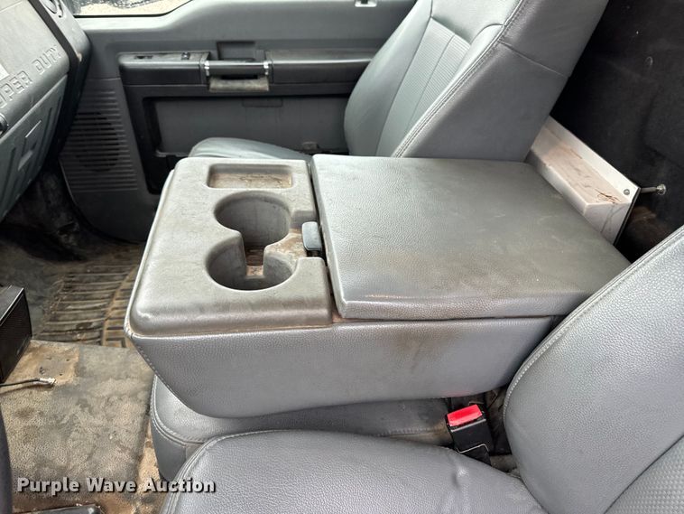 image for item OF9767 2013 Ford  F550 Super Duty XL bucket truck