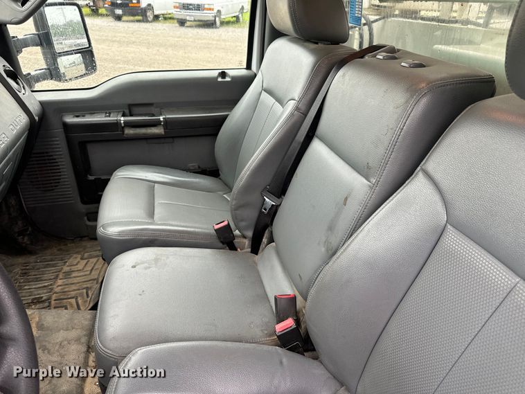 image for item OF9767 2013 Ford  F550 Super Duty XL bucket truck